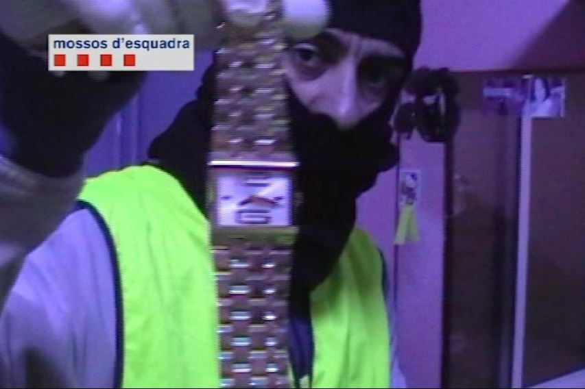 Entren a casa seva després de robar-li les claus en una discoteca | detencions, Mossos d'Esquadra, robatoris