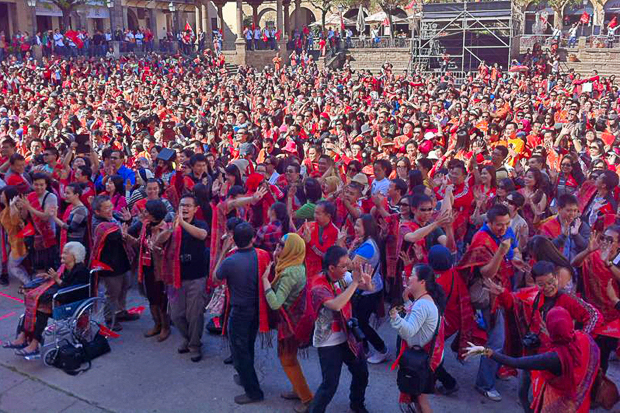 1.500 indonesis ballen a ritme de rècord al Poble Espanyol | Poble Espanyol