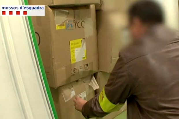 Quatre detinguts per la venda il·legal de productes de parafarmàcia | detencions, farmàcies, Mossos d'Esquadra