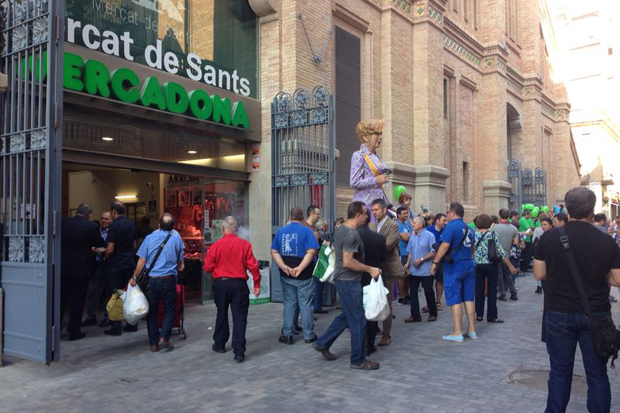 Festa per inaugurar el Mercat de Sants renovat i reobert des del maig | mercats
