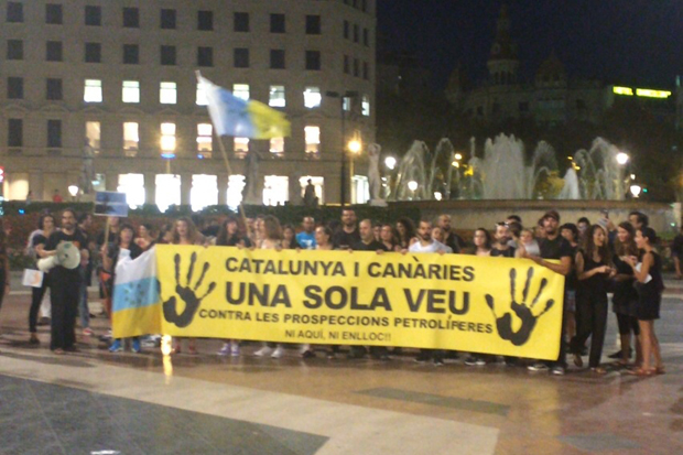 Concentració contra les prospeccions petrolieres a les Canàries |
