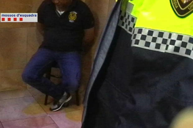 Una operació policial desmantella diversos punts de venda de cocaïna de la Verneda | cocaïna, detencions, droga, Guàrdia Urbana, Mossos d'Esquadra, tràfic de drogues