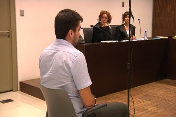 Imputats dos guàrdies urbans que van detenir el casteller Sergi Rubia pels fets de Can Vies | aldarulls, Can Vies, castellers, Castellers de Barcelona, judici