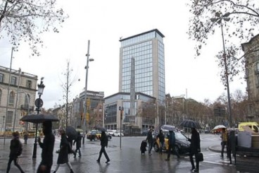 L’inversor que va comprar la torre Deutsche Bank renuncia a l’hotel i opta per pisos “de qualitat”