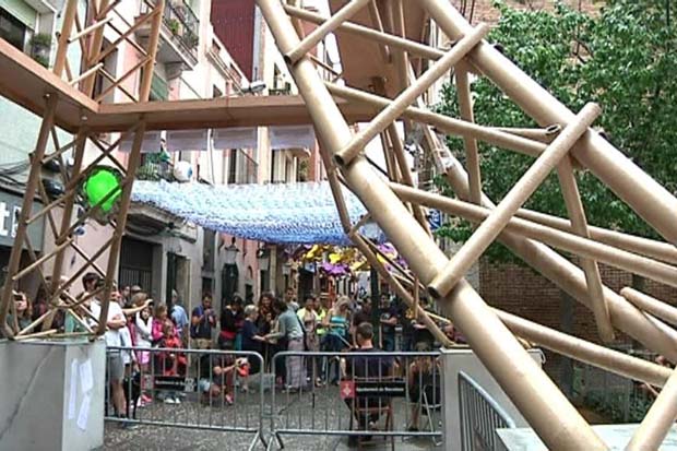 La Torre Eiffel de Gràcia, fora de perill | Festa Major de Gràcia, meteorologia, pluja
