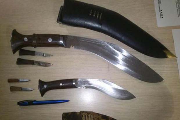 Decomissats diversos ganivets a un passatger de l’AVE |