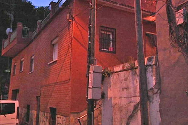 Un ferit de bala a Torre Baró en intentar impedir una agressió masclista | Mossos d'Esquadra, violència masclista
