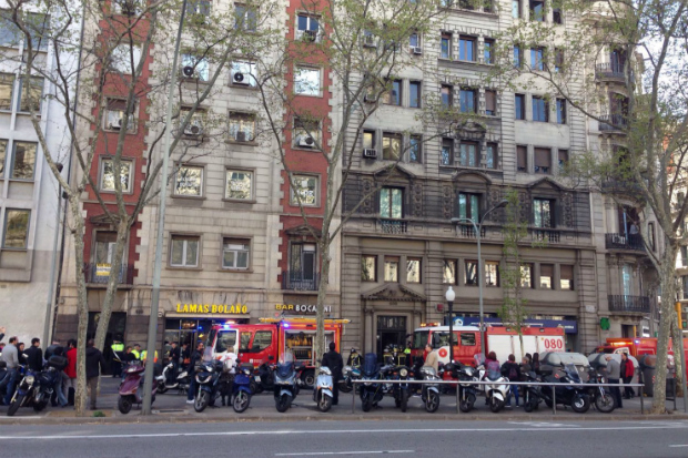Incendi en un pis de la Gran Via |