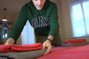 Colau obté només el suport del PSC per aprovar el pla per regular els pisos turístics