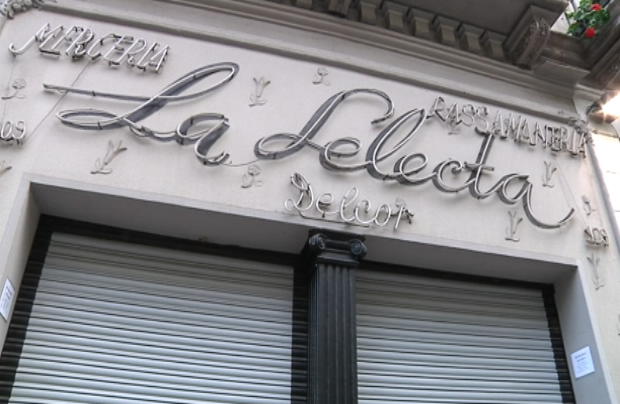 La merceria La Selecta tanca després de 85 anys a la rambla de Catalunya | botigues centenàries, Establiment emblemàtic
