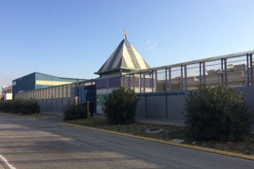 Una trentena d’interns del CIE de la Zona Franca abandonen la vaga de fam