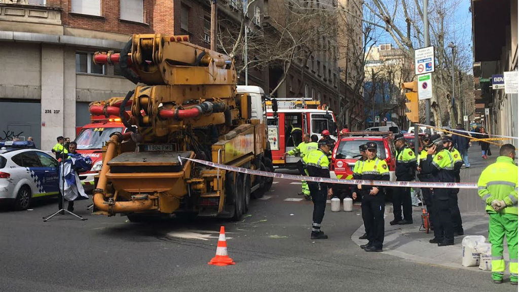 Mor una motorista de 29 anys en un accident al Guinardó | Accidents, motocicleta, trànsit