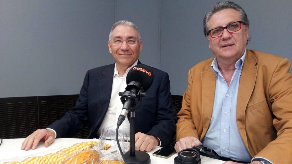 Apreneu a fer un pa de Sant Jordi |