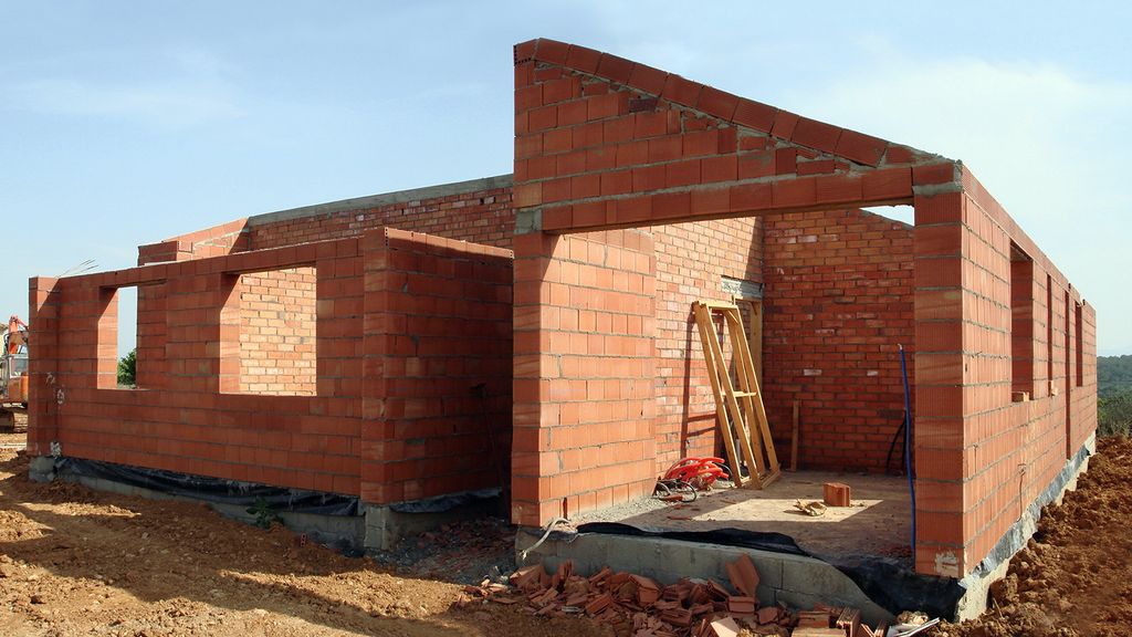 Les llicències d’obres, al ‘Viure a Barcelona’ | humor, llicències municipals, obres