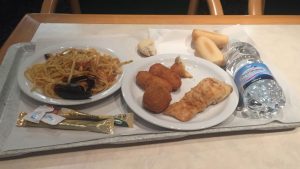 Interior obre una investigació per les queixes pel menú de la nit de Nadal als vaixells