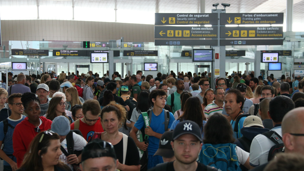 Cues a l'aeroport El Prat