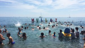 El “Mulla’t per l’esclerosi múltiple” celebra 25 anys al mar