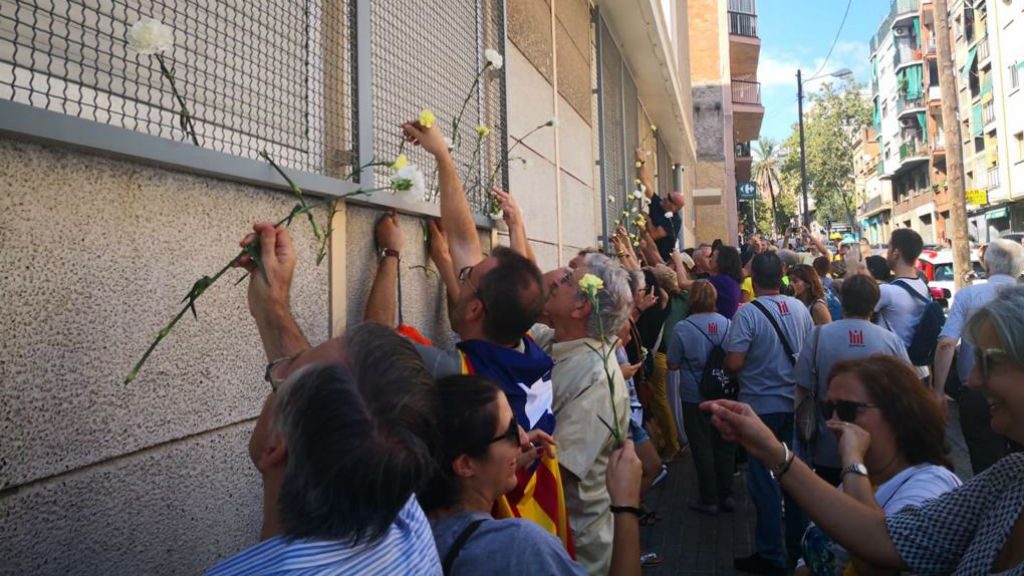 Homenatge per l'1-O a Nou Barris