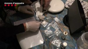 11 detinguts per tràfic de drogues sintètiques a l’Eixample i Sants