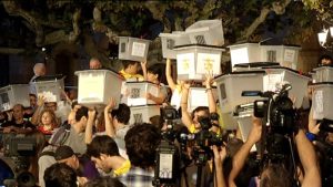 L'1 d'octubre, un any després: minut a minut | 1 octubre, Comitès de Defensa de la República (CDR), estudiants, manifestacions a Barcelona, referèndum