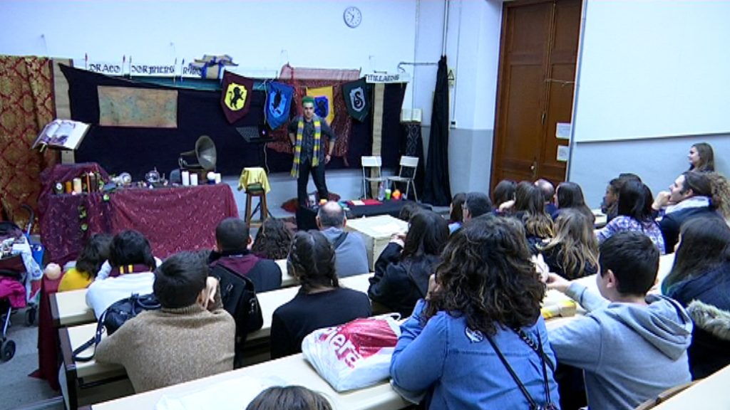 La màgia de Harry Potter arriba a la UB amb el Witcht Market | màgia, mercats, Universitat de Barcelona (UB)