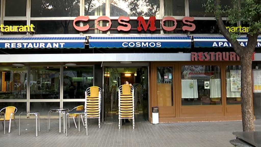 El Cosmos, un bar històric de la Rambla, tanca portes betevé