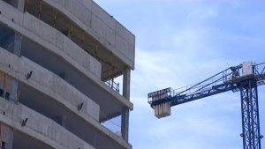 L’Ajuntament de Barcelona confia que la nova llei d’habitatge estatal preservi la reserva del 30 %