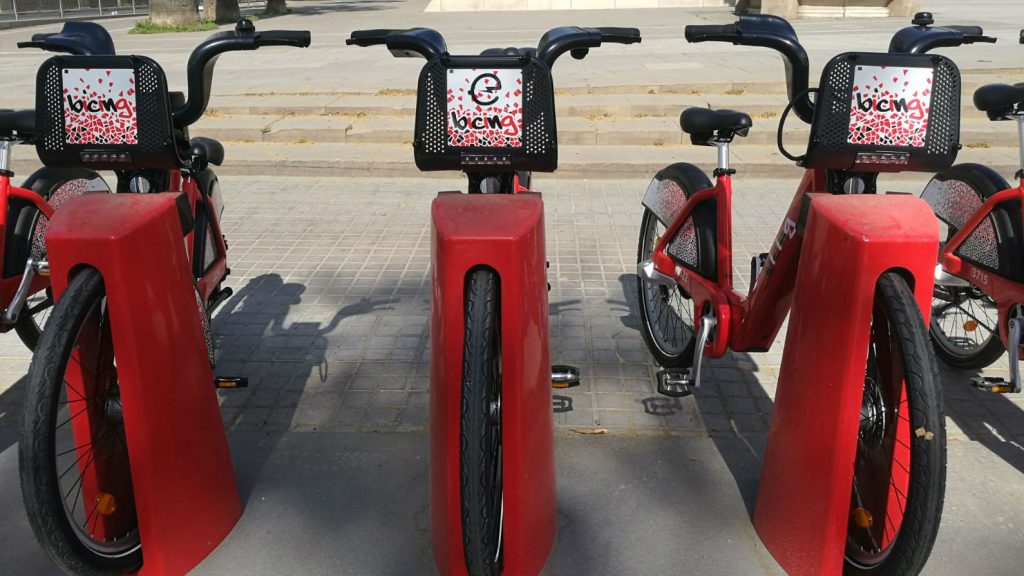 bicing elèctric cistella