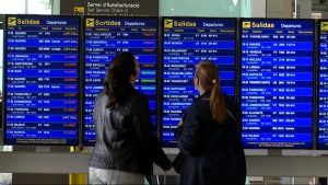 El PSC discrepa de la proposta de Colau per suprimir els vols Barcelona-Madrid