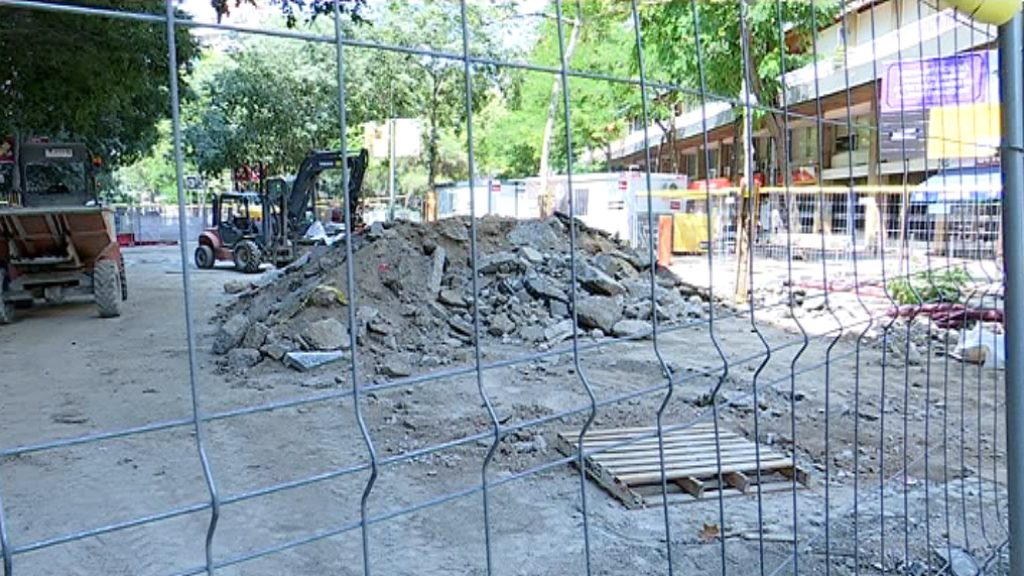 Els comerciants i veïns de Sant Antoni s'alien per reduir els robatoris | eixos comercials, robatoris