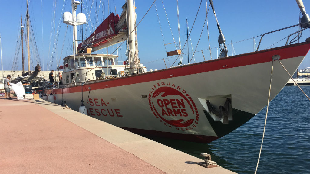 L'Astral d'Open Arms salparà de Barcelona per portar plaques fotovoltaiques a un hospital de Cuba | drets humans, Flotilla, Moll de la Fusta, Open Arms, vaixells