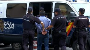 11 dels detinguts en la batuda policial al metro ingressen al CIE de la Zona Franca