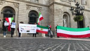 La comunitat iraniana de Barcelona denuncia la matança de manifestants al seu país