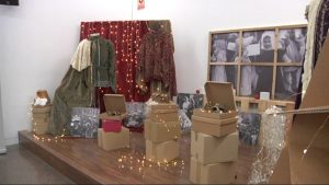 La Casa dels Entremesos mostra els vestits dels Reis d’Orient del 1941