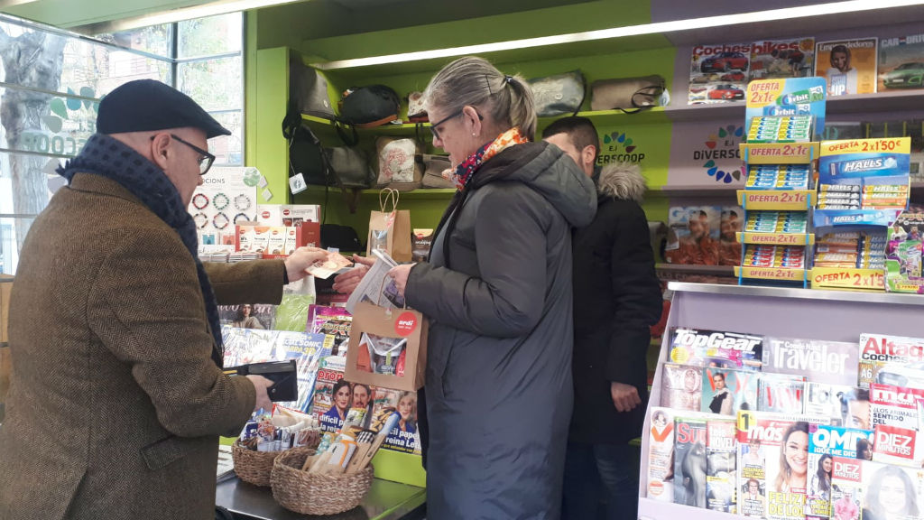 Reobren dos quioscos gestionats per persones amb discapacitat | cooperatives, discapacitats, premsa