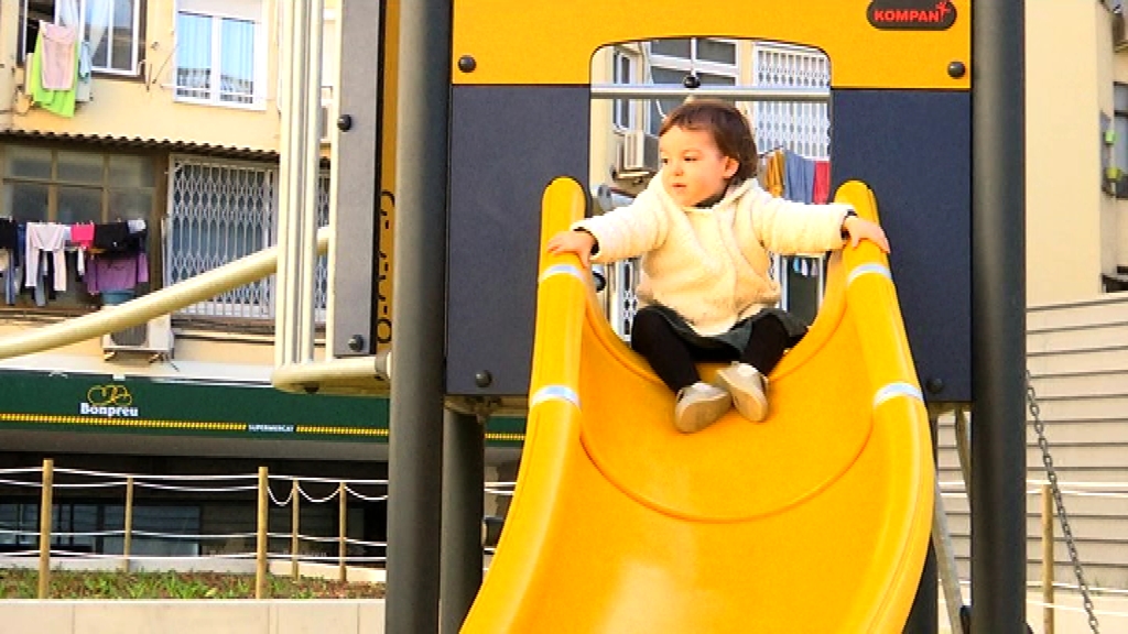 Punt final a l'odissea dels veïns del cinema Urgell amb l'obertura de l'interior d'illa | parcs, parcs i jardins