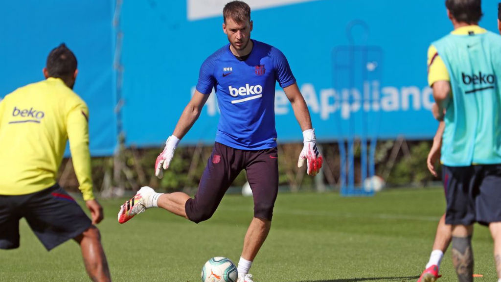 El Barça encara no s'entrena en grups de 14 | covid, Primera Divisió