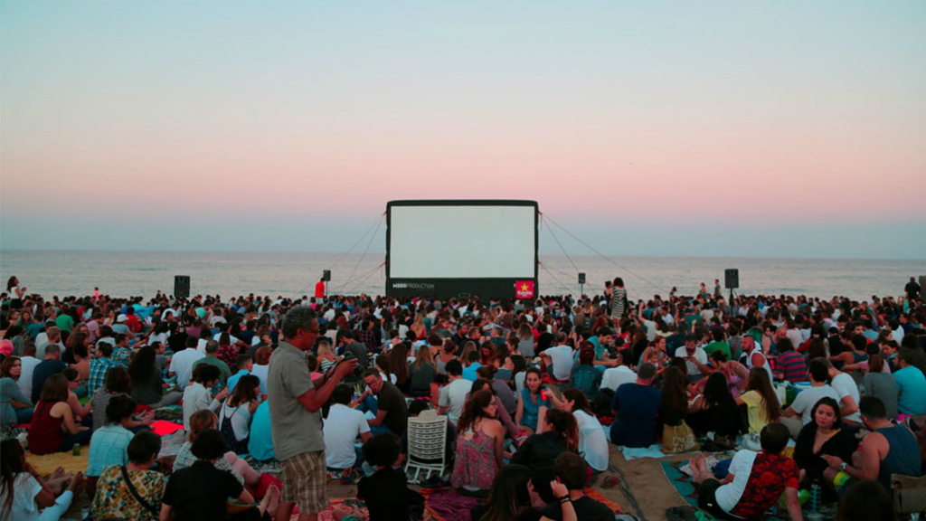 cinema lliure a la platja