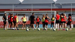 Allau de casos de covid-19 en el futbol professional