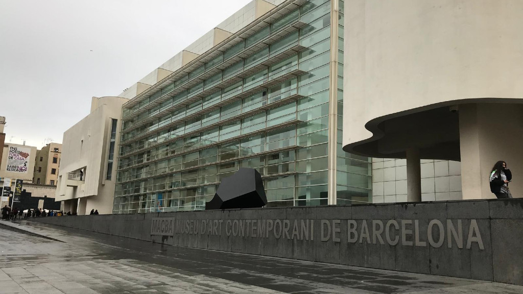 El Raval Macba 25 anys del MACBA, un espai artístic que va transformar el Raval | betevé