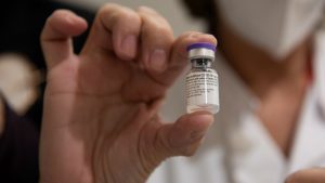 Salut engegarà el 10 de maig la vacunació massiva dels majors de 50 anys