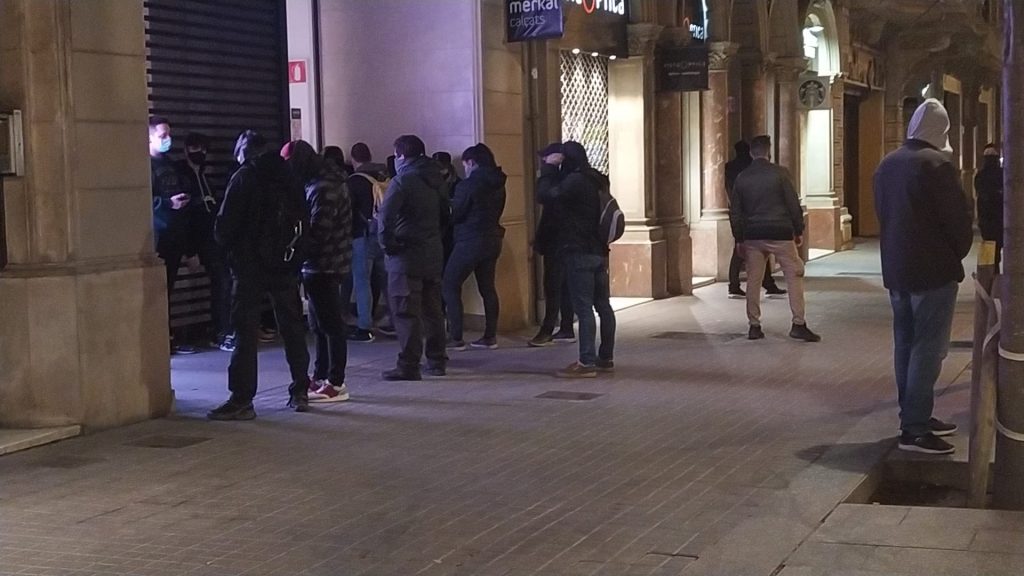 Incidents a Barcelona i disturbis després de la manifestació "Sense futur no tenim res a perdre" | manifestacions a Barcelona, mobilitzacions, protestes