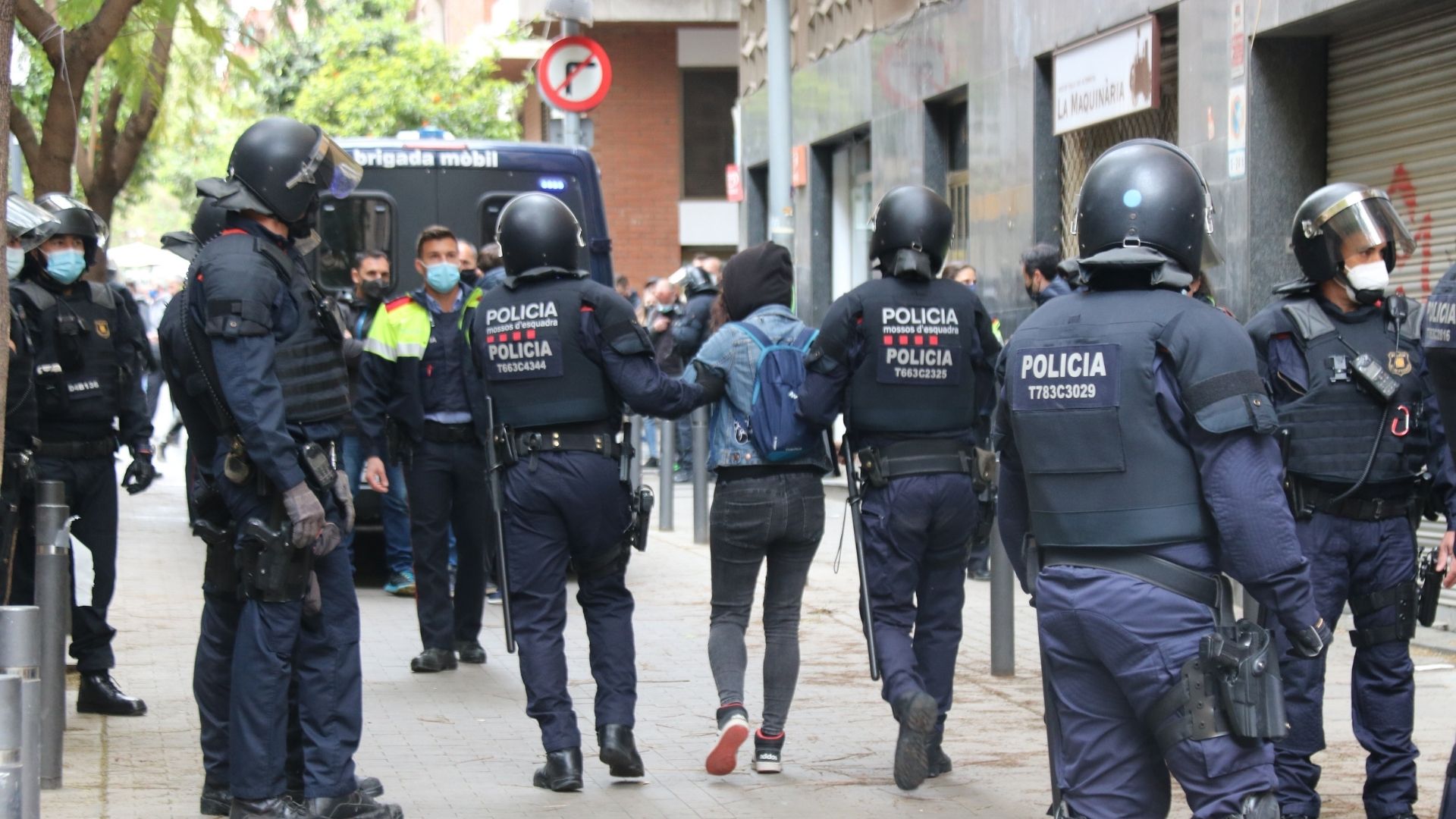 Dispositiu policial durant el desallotjament del Bloc Llavors