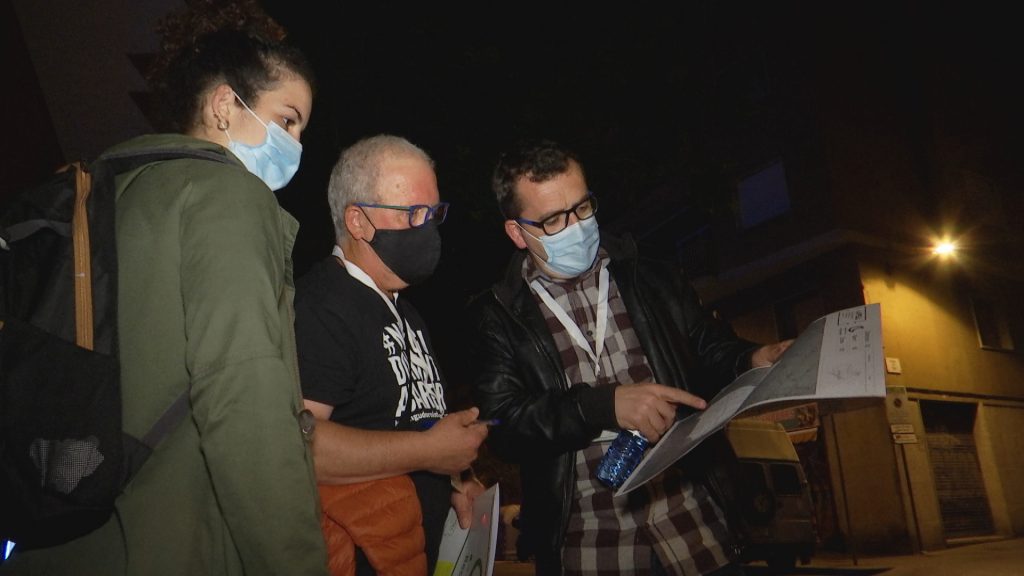 Mig miler de voluntaris pentinen Barcelona per comptar persones sense llar | Ajuntament de Barcelona, pobresa, sensellarisme, solidaritat