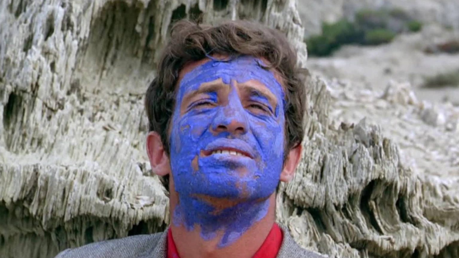 Безумный пьеро / pierrot le fou (1965). Безумный пьер. Бельмондо безумный пьеро. Безумный пьер. Безумный пьеро 1965.