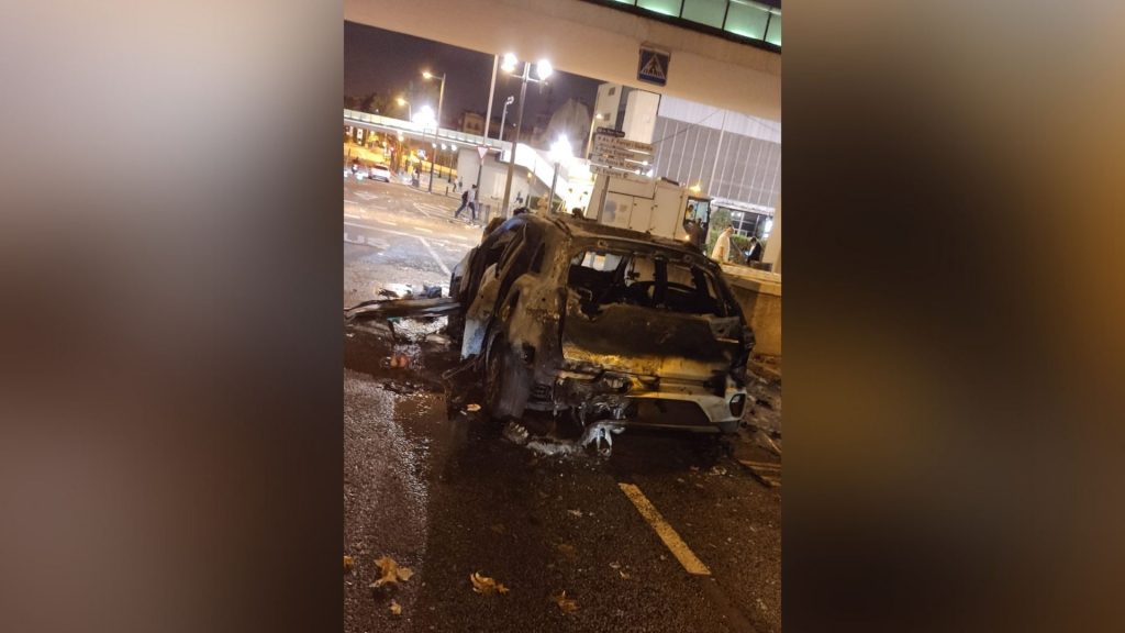 Cotxe calcinat de la Guàrdia Urbana