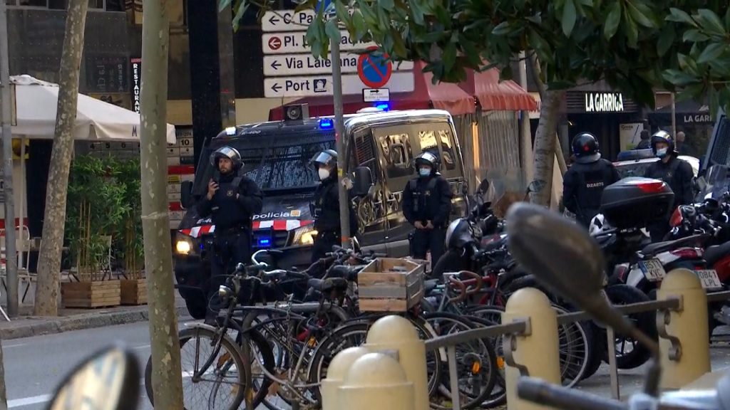 Vaga el 16 de desembre: Un miler d'estudiants a la manifestació a Barcelona per la llei Castells | estudiants, instituts, manifestacions a Barcelona, universitats, vaga