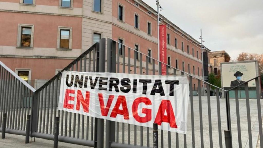 Vaga el 16 de desembre: Un miler d'estudiants a la manifestació a Barcelona per la llei Castells | estudiants, instituts, manifestacions a Barcelona, universitats, vaga