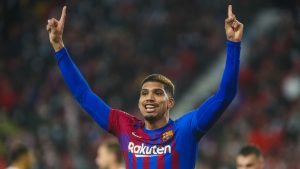 Punt agredolç a Sevilla d’un Barça sense encert