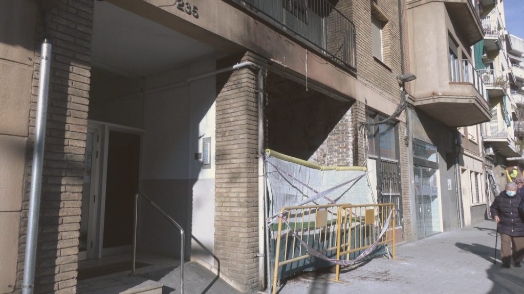 Els veïns del Guinardó temen més incendis en locals ocupats del barri | Bombers de Barcelona, Incendis, ocupació